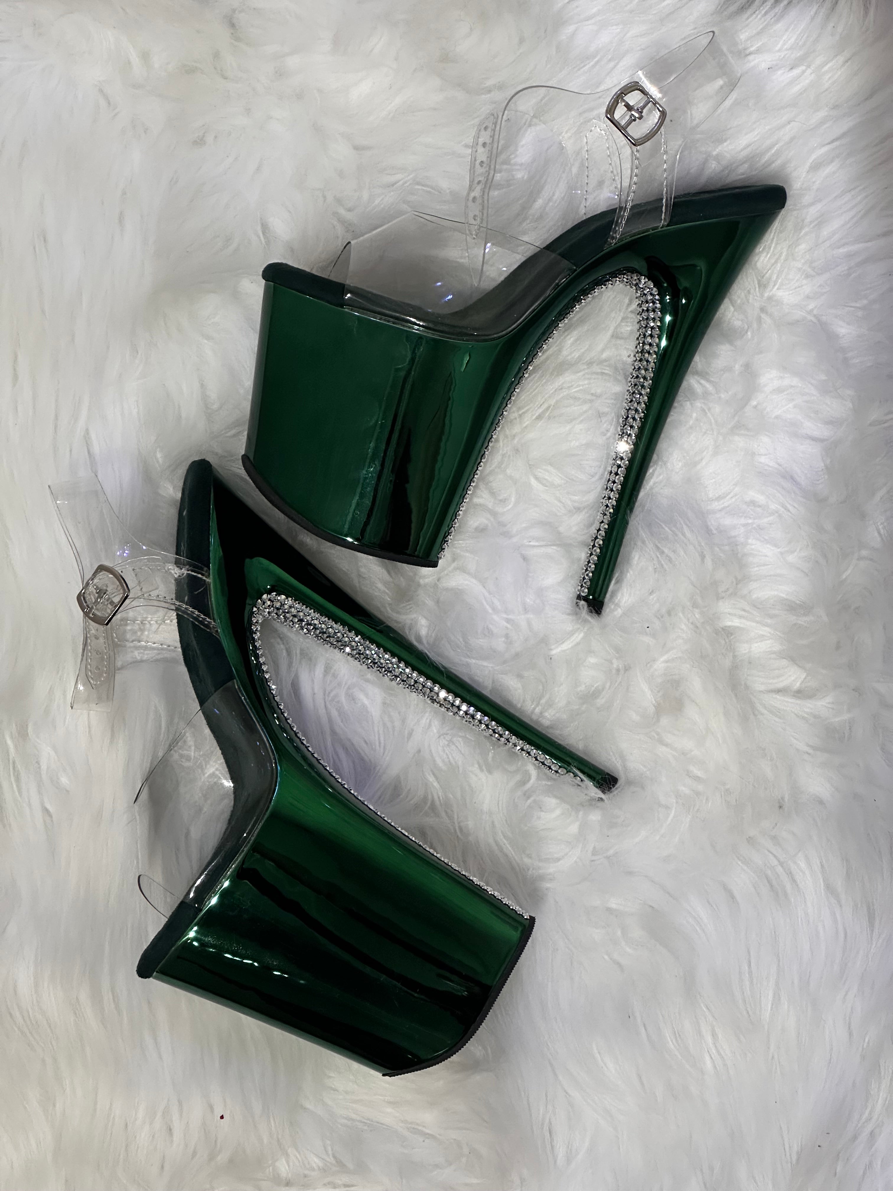 Diamond back True Emerald