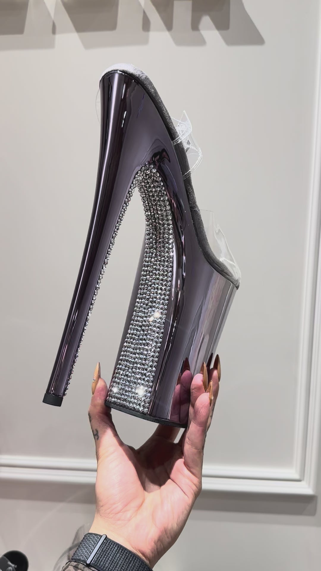 Diamond back Purple grey 9" (23cm)